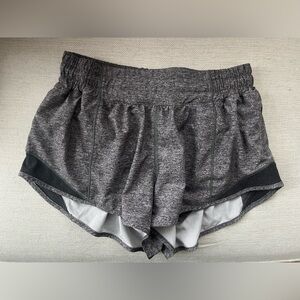 Lululemon Hotty Hot Short 2.5 Size 4